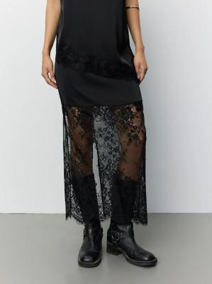 satenova-sukne-s-krajkou-sofie-schnoor_12012_38528.jpg