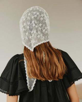 krajkový šátek SOFIE SCHNOOR uni